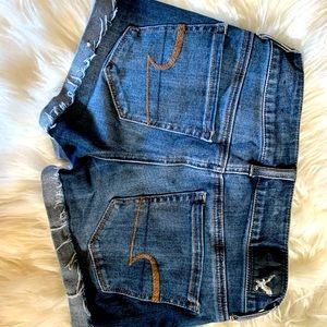 American eagle size 00 shorts!Never worn!